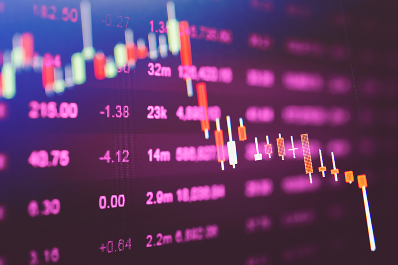 Recuperação da economia ganha novo fôlego, mas é vista com cautela